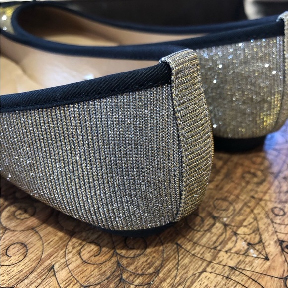 CL by Laundry Gold & silver shimmer ballet flats w/dark brown trim & bows Size10 - Picture 4 of 15